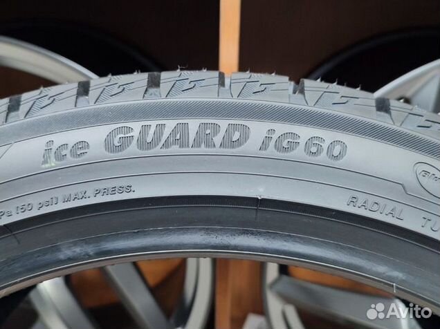 Yokohama Ice Guard IG60 245/40 R19