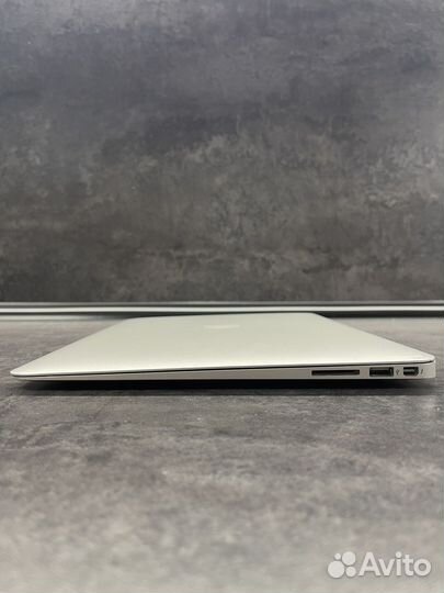 Apple MacBook Air 13 на i7 с SSD