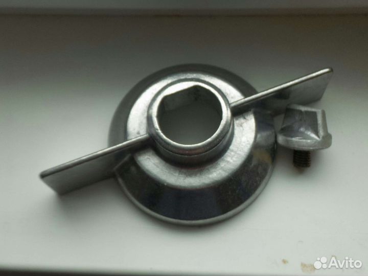 Сбрасыватель + болт моп для овощерезок укм Пермь