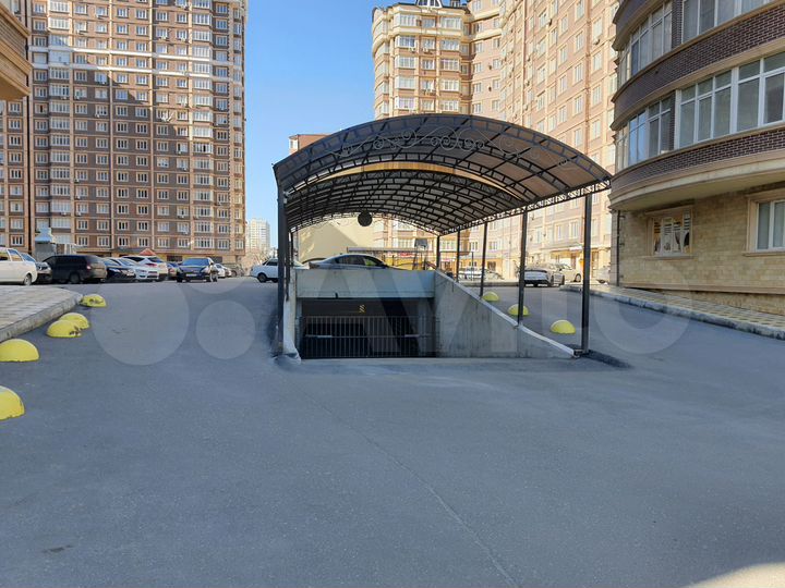 Машиноместо, 18 м²
