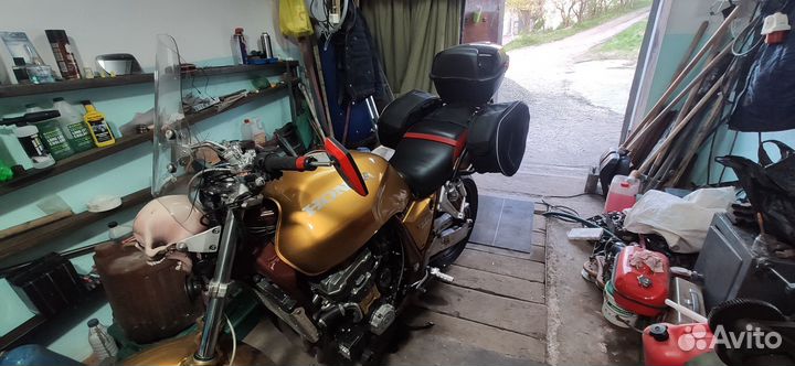 CB 1000 SF