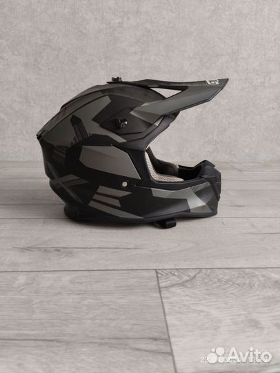 Мотошлем кроссовый