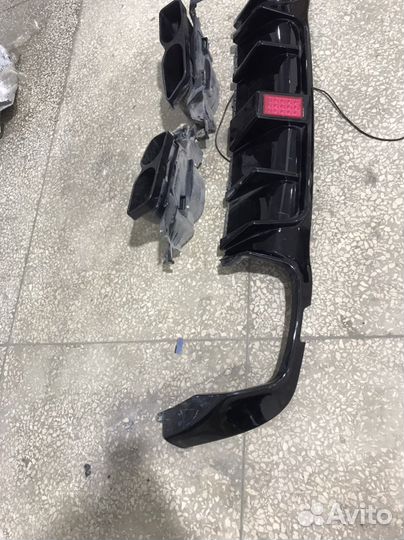 Задний диффузор с Насадками Brabus на E213