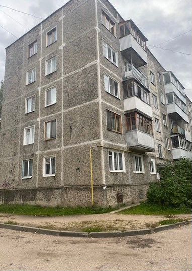 Комната 27,9 м² в 2-к., 1/5 эт.