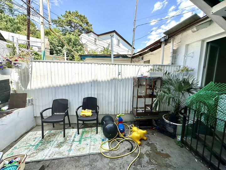 5-к. квартира, 100 м², 1/1 эт.