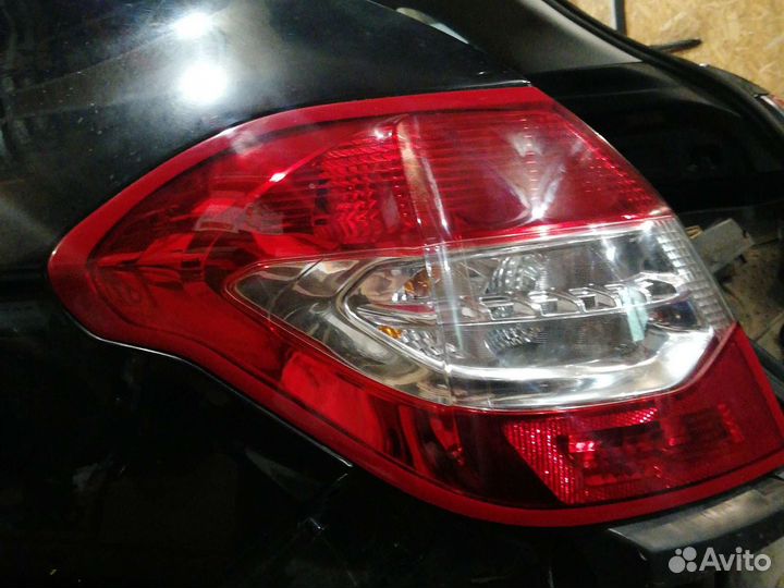 Фонарь левый citroen c4 2 10+ ситроен ц4