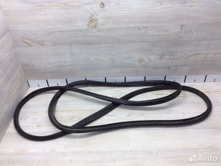 Уплотнитель двери передней левый Chevrolet Cruze