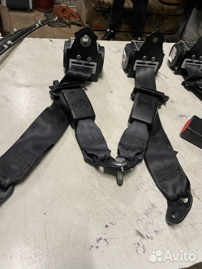 Ремни безопасности задние Nissan Almera G15