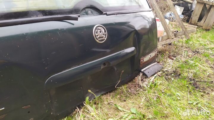 Крышка багажника Опель Омега В универсал