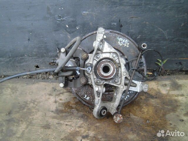 Ступица задняя правая Dodge Magnum 1