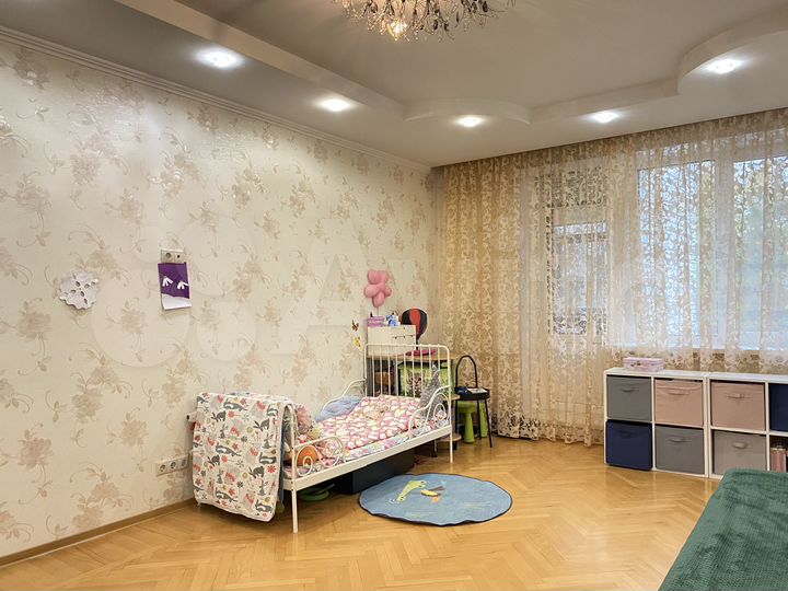 4-к. квартира, 124,7 м², 1/10 эт.