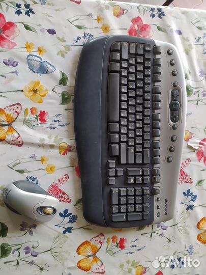 Игровая клавиатура и мышь