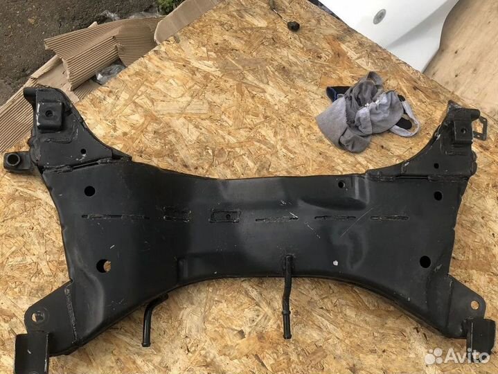 Подрамник передняя балка Мицубиси Лансер 9
