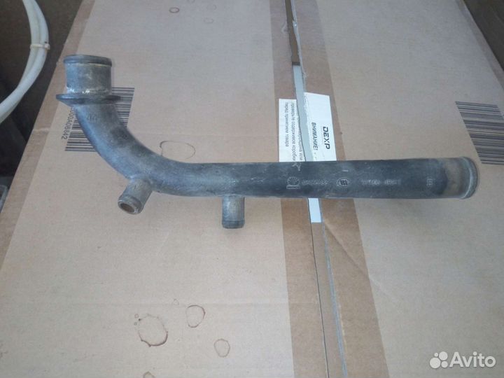 Патрубок системы охлаждения Део Ланос 1.5 л