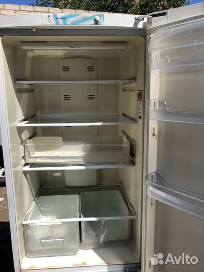 Холодильник indesit