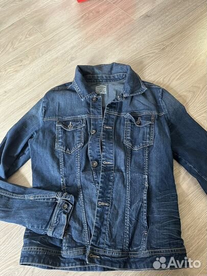 Джинсовая куртка