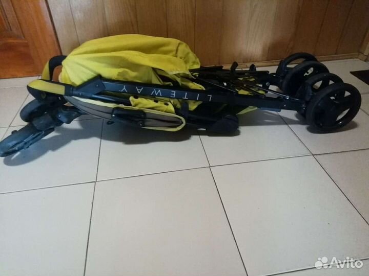 Прогулочная коляска