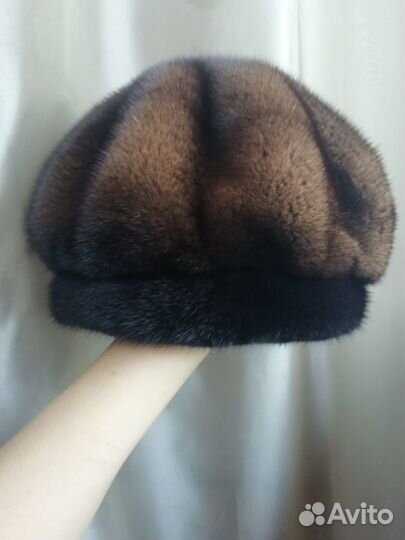 Меховой женский берет