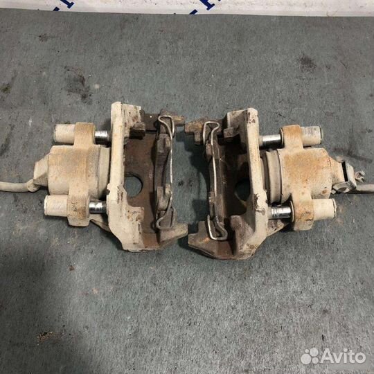 Суппорт задний Volvo S60