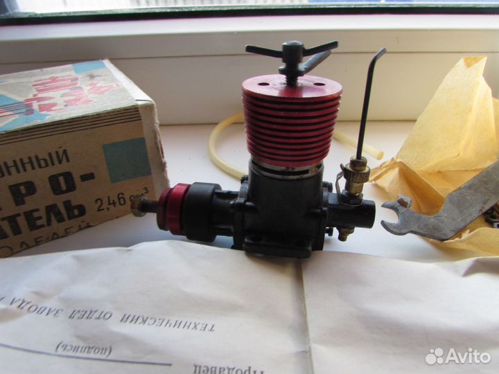 Компрессионный микро двигатель редкий