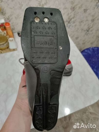 Лыжные ботинки