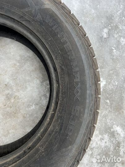 Dunlop Winter Maxx SJ8 285/60 R18