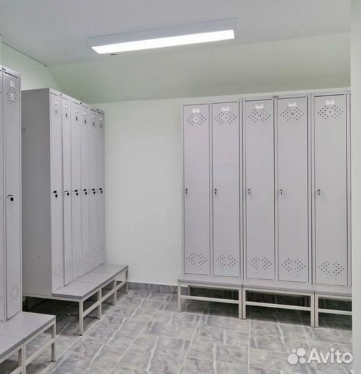 Шкаф металлический для одежды