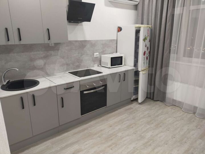 1-к. квартира, 33 м², 23/25 эт.