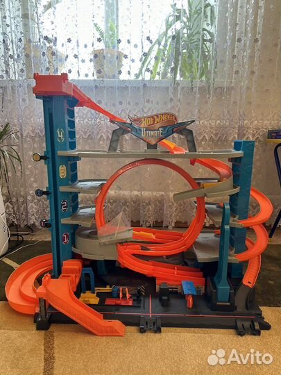 Гоночный трек Hot wheels