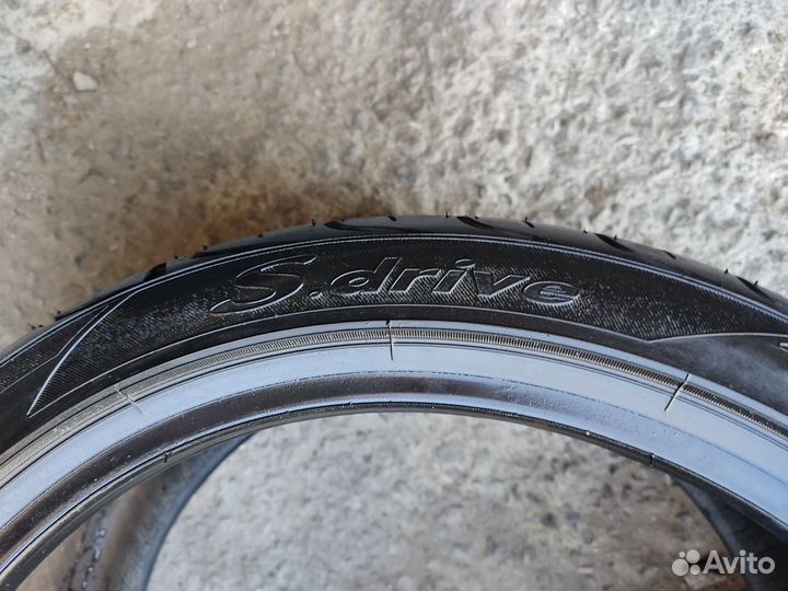 Yokohama S.Drive AS01 215/35 R16 81W