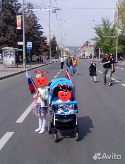 Прогулочная коляска с перекидной ручкой