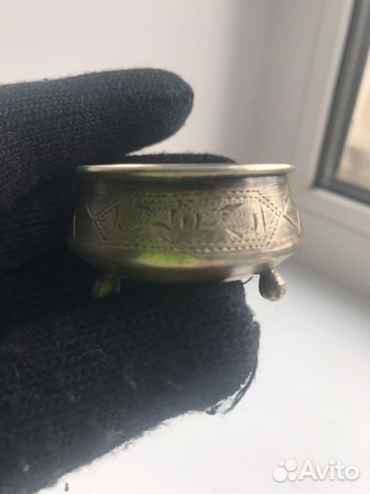 Серебряная солонка