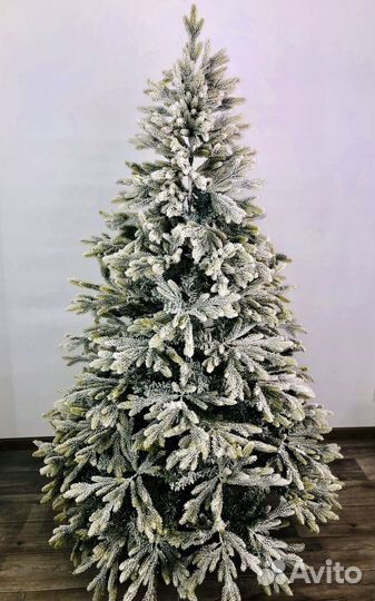 Елка искусственная заснеженная