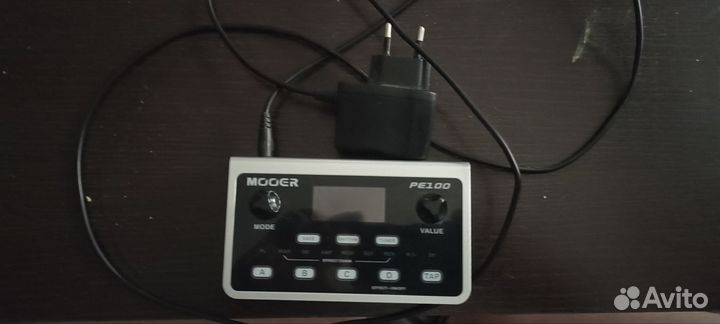 Mooer pe100 компактный гитарный процессор