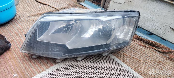 Шкода а7 левая фара