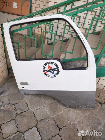 Дверь передняя правая