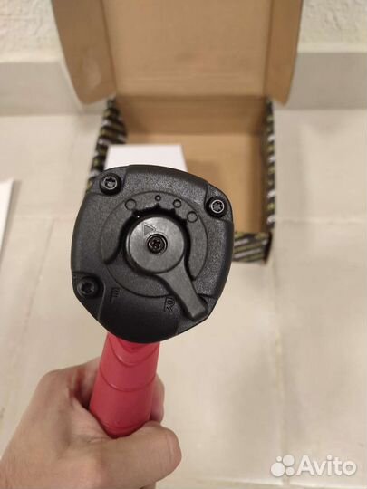 Пневмогайковерт ударный