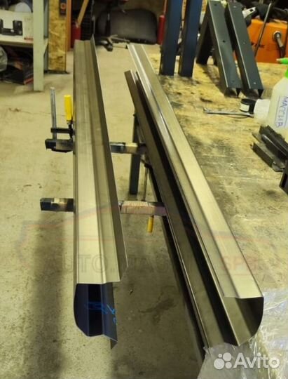 Пороги кузовные Nissan Tino 1