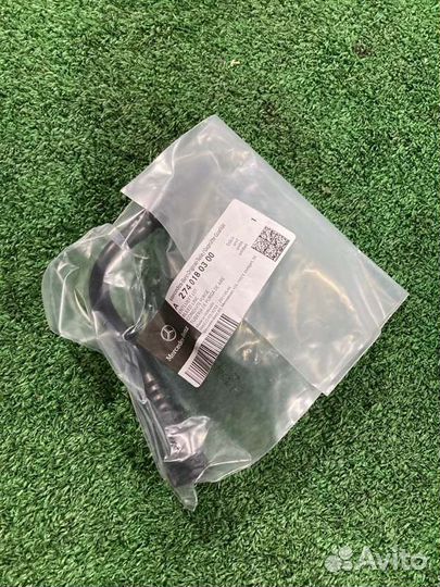 Трубка вентиляционная Mercedes-Benz E-Class W212