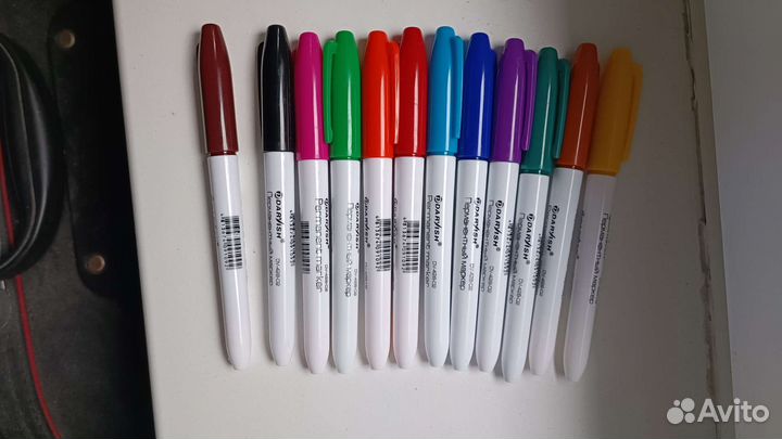 Маркеры перманентные 12 штук новые