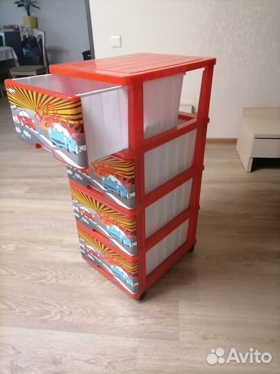 Ящик для игрушек на колесах