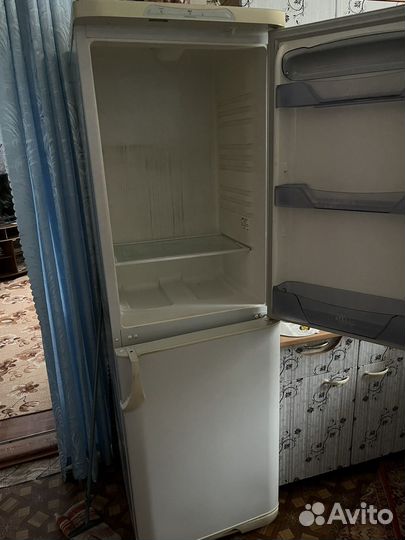 Холодильник двухкамерный бу
