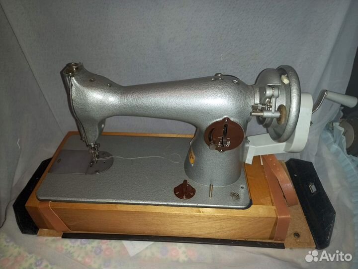 Швейная машина Подольск ручная
