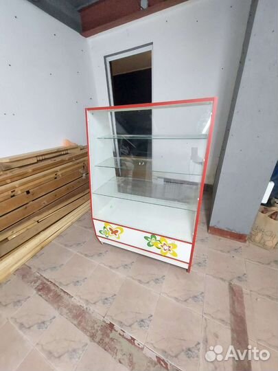 Полка витрина