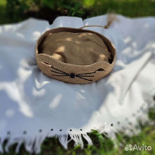 Лежанка для животных с подушкой