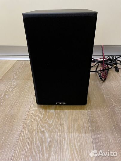 Акустические колонки 2.0 Edifier R1100