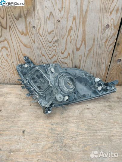 Фара правая Toyota Prius 2 NHW20 2006