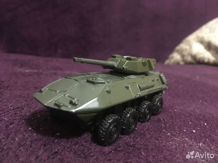Бронемашина танк хорошея игрушка