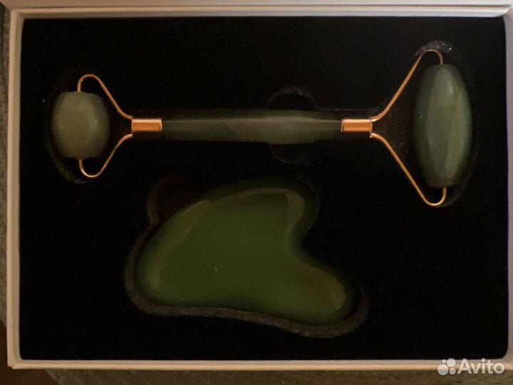 Массажный ролик для лица и тела нефритовый