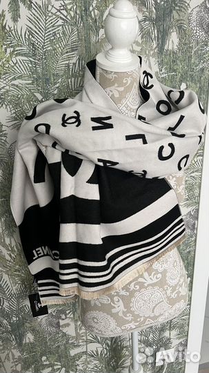 Шарфы и палантины Chanel кашемир